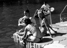Baignade au Canal St Martin